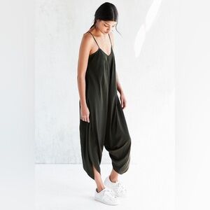 Silence + Noise oversized jumpsuit romper forest green small lightweight.